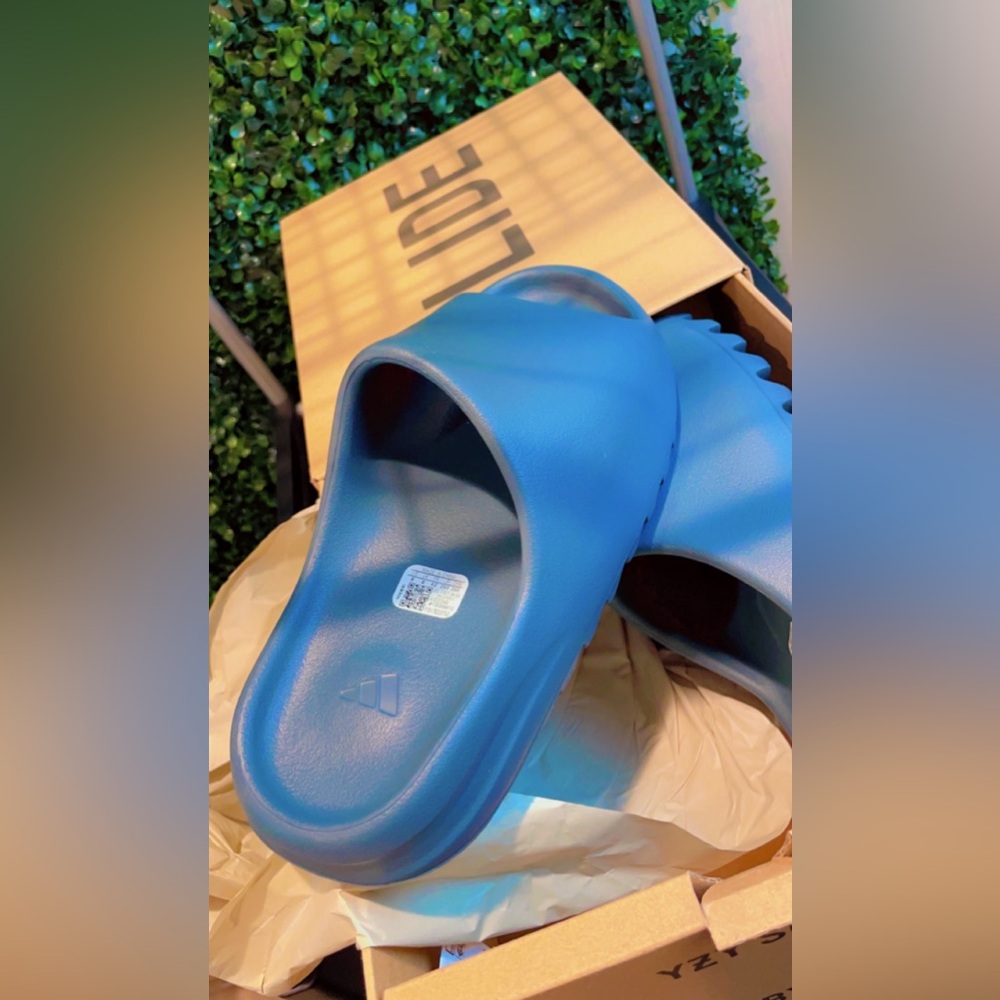 Adidas Yeezy Slides